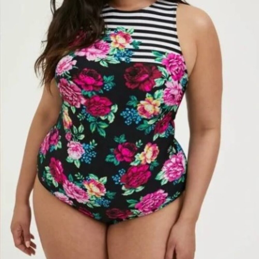 Torrid One Piece Swimsuit Size 1 (14/16)